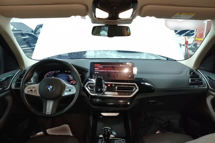 Used BMW X3 2023 xDrive25i M Sport Package Center Console