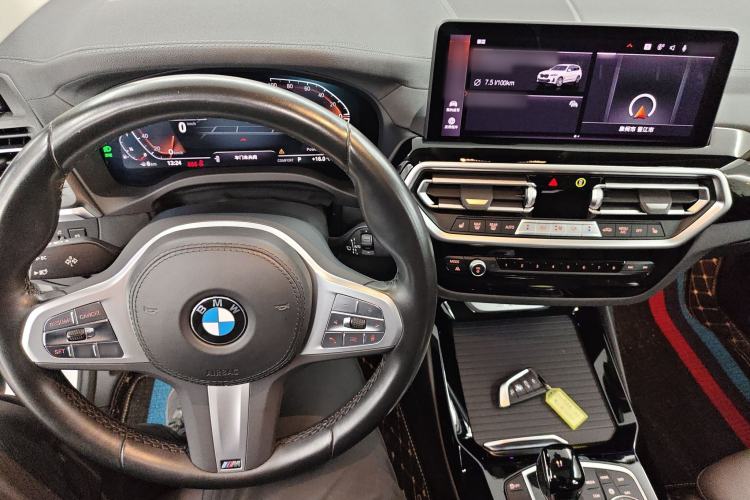 Used BMW X3 2023 xDrive25i M Sport Package Center Console