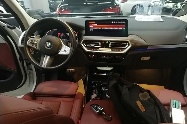 Used BMW X3 2023 xDrive30i Leading Model M Night Edition Package Center Console