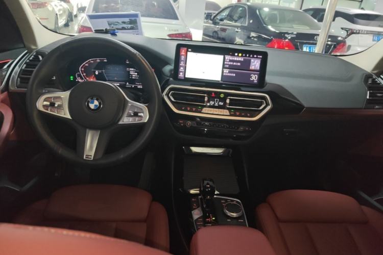 Used BMW X3 2023 xDrive25i M Sport Package Center Console