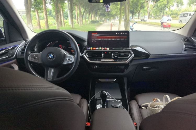 Used BMW X3 2023 xDrive25i M Sport Package Center Console