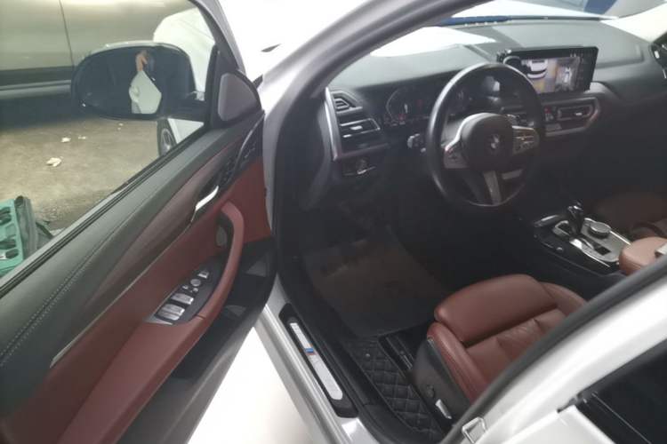 Used BMW X3 2023 xDrive30i Leading Model M Night Edition Package Driver Seat
