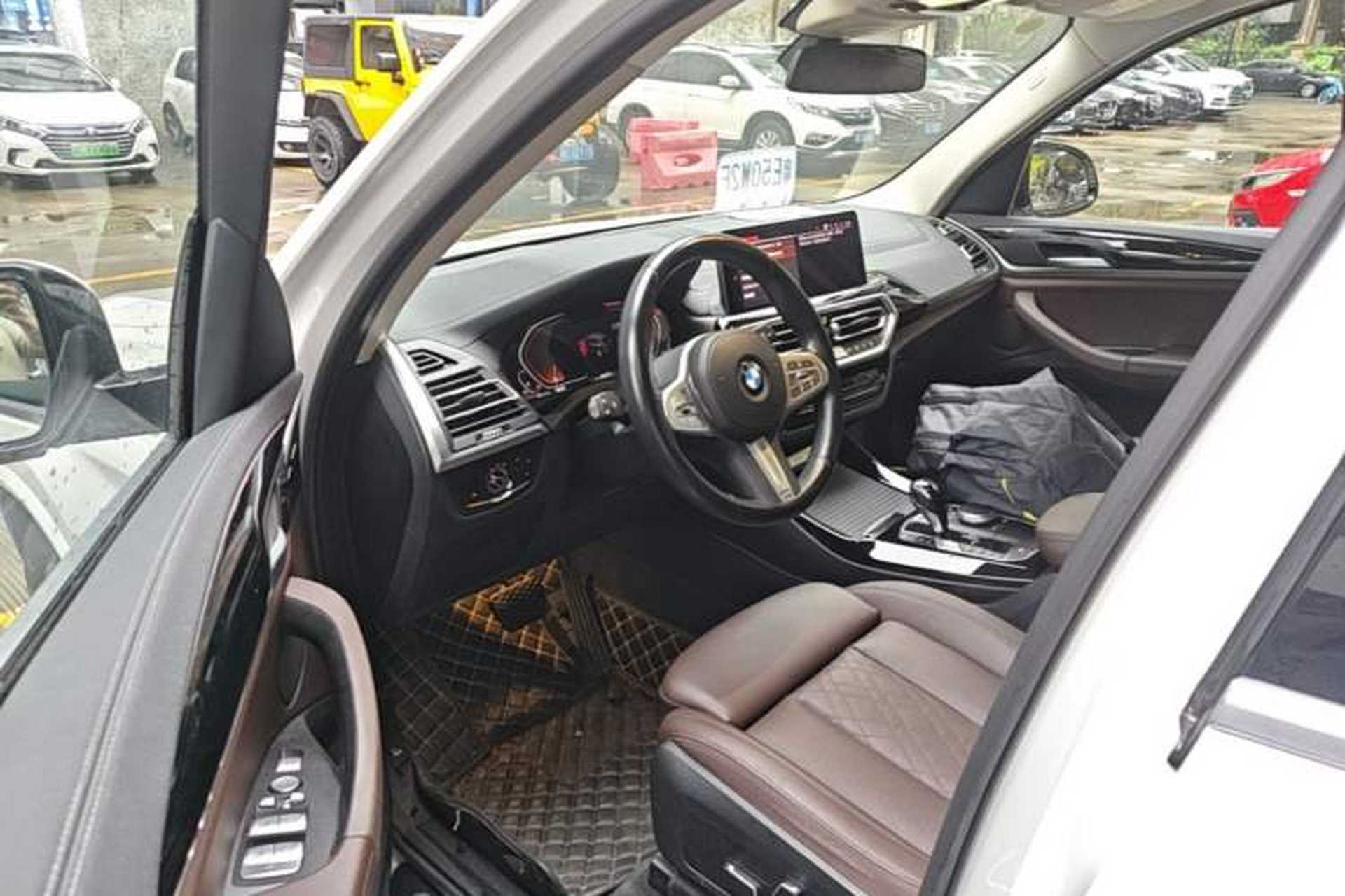 Used BMW X3 2023 xDrive25i M Sport Package Driver Seat