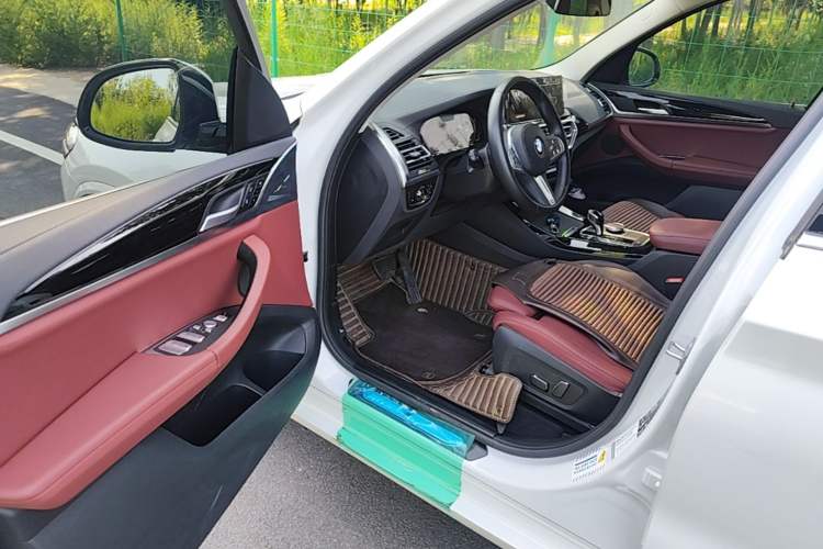 Used BMW X3 2023 xDrive25i M Sport Package Driver Seat