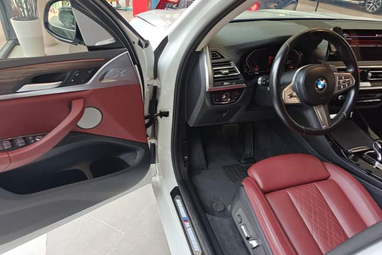 Used BMW X3 2023 xDrive30i Leading Model M Night Edition Package Driver Seat