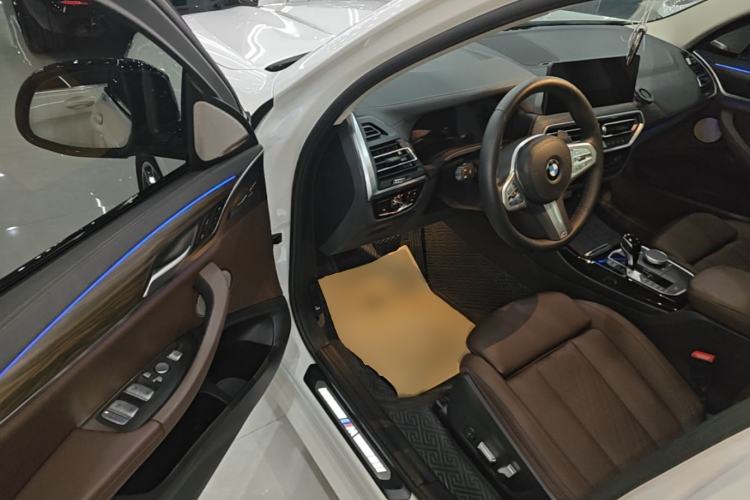 Used BMW X3 2023 xDrive30i Leading Model M Night Edition Package Driver Seat