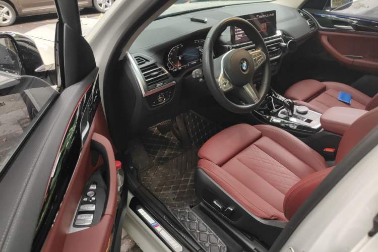 Used BMW X3 2023 xDrive25i M Sport Package Driver Seat