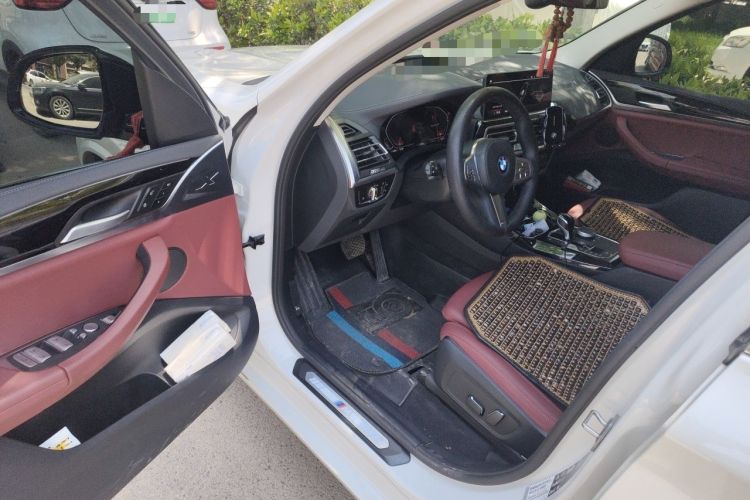 Used BMW X3 2023 xDrive25i M Sport Package Driver Seat
