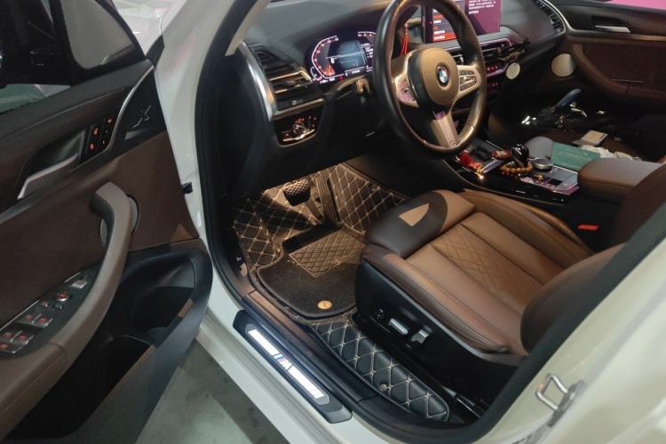Used BMW X3 2023 xDrive30i Leading Model M Night Edition Package Driver Seat