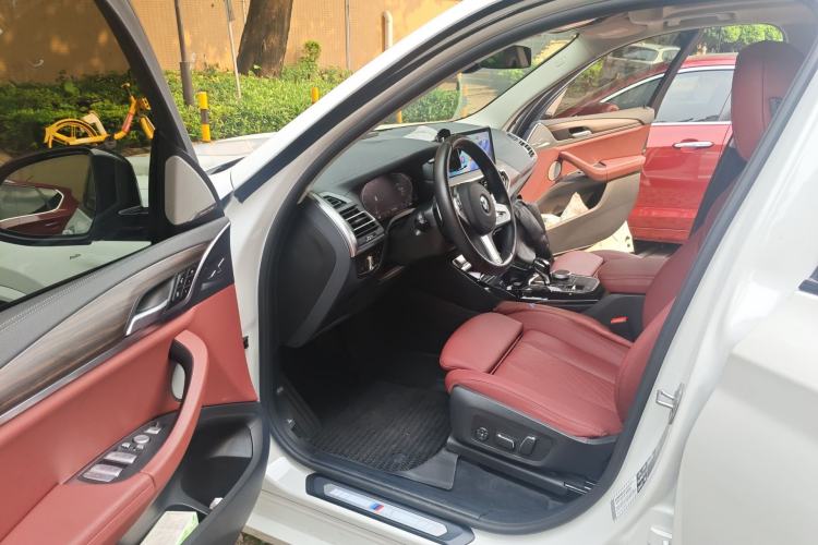Used BMW X3 2023 Restyled xDrive30i Leading Edition M Night Sky Package Driver Seat