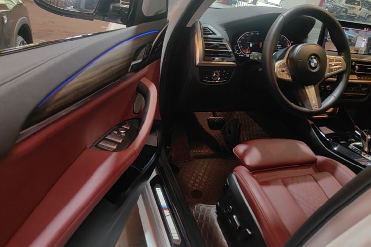 Used BMW X3 2023 Restyled xDrive30i Leading Edition M Night Sky Package Driver Seat