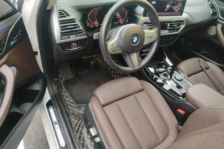 Used BMW X3 2023 xDrive30i Leading Model M Night Edition Package Driver Seat