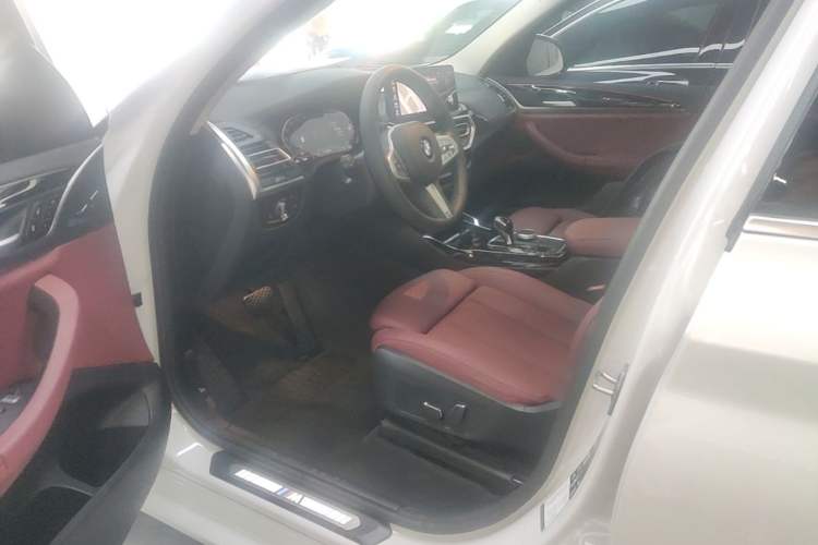 Used BMW X3 2023 xDrive25i M Sport Package Driver Seat