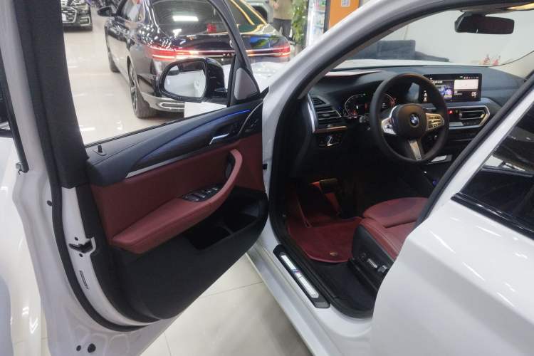 Used BMW X3 2023 xDrive30i Leading Model M Night Edition Package Driver Seat