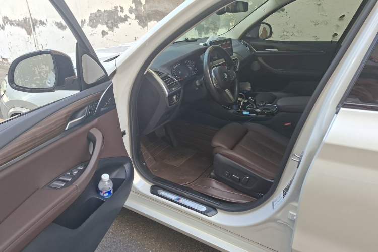 Used BMW X3 2023 xDrive30i Luxury Edition M Night Sky Package Driver Seat