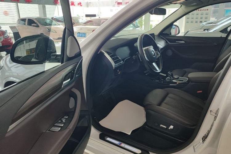 Used BMW X3 2023 xDrive30i Leading Model M Night Edition Package Driver Seat