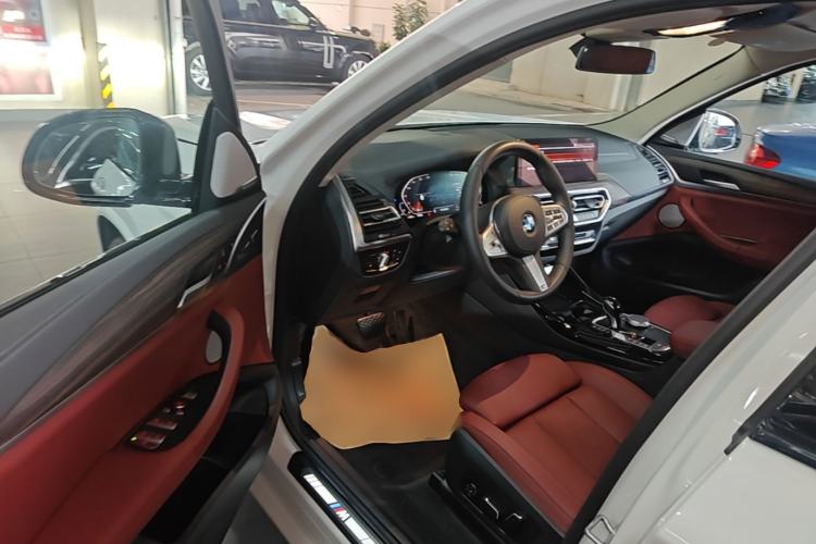 Used BMW X3 2023 Restyled xDrive30i Leading Edition M Night Sky Package Driver Seat