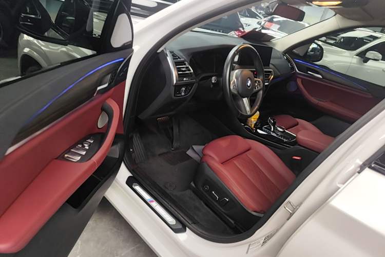 Used BMW X3 2023 Restyled xDrive30i Leading Edition M Night Sky Package Driver Seat