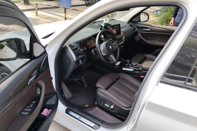 Used BMW X3 2023 xDrive30i Leading Model M Night Edition Package Driver Seat