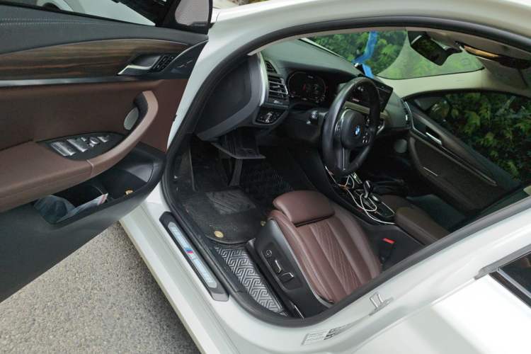 Used BMW X3 2023 Restyled xDrive30i Leading Edition M Night Sky Package Driver Seat