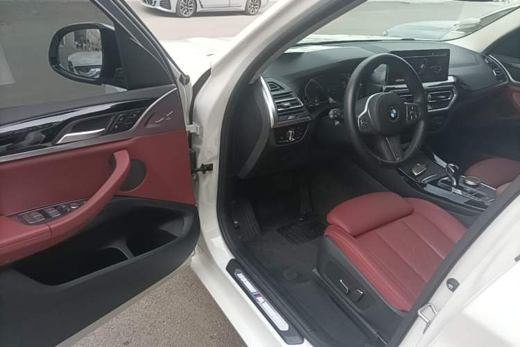 Used BMW X3 2023 xDrive25i M Sport Package Driver Seat