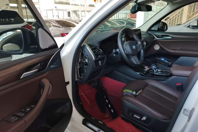 Used BMW X3 2023 xDrive30i Leading Model M Night Edition Package Driver Seat