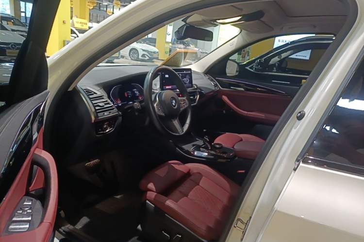 Used BMW X3 2023 xDrive25i M Sport Package Driver Seat