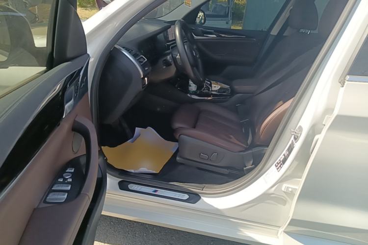 Used BMW X3 2023 xDrive25i M Sport Package Driver Seat