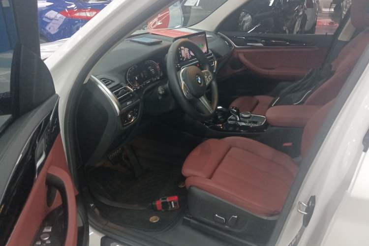Used BMW X3 2023 xDrive25i M Sport Package Driver Seat