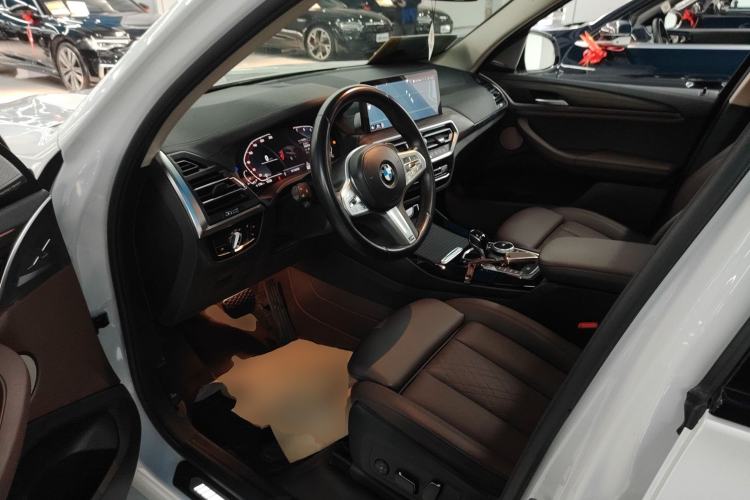 Used BMW X3 2023 Restyled xDrive30i Leading Edition M Night Sky Package Driver Seat