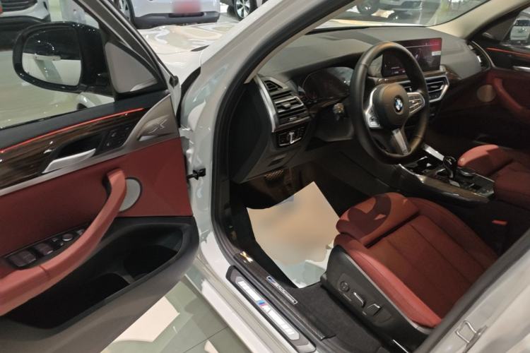 Used BMW X3 2023 Restyled xDrive30i Leading Edition M Night Sky Package Driver Seat