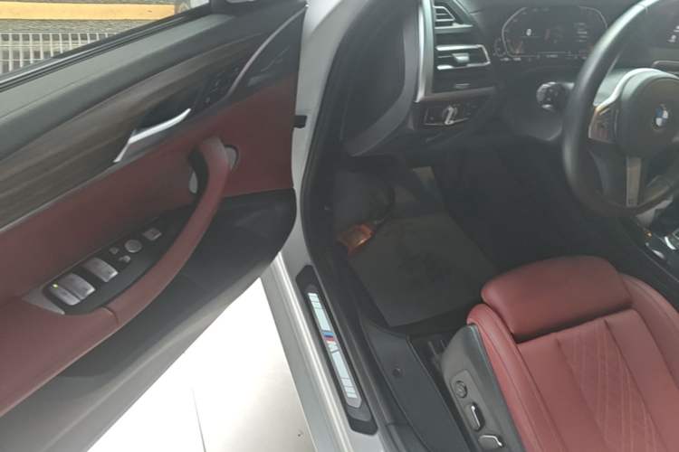 Used BMW X3 2023 Restyled xDrive30i Leading Edition M Night Sky Package Driver Seat