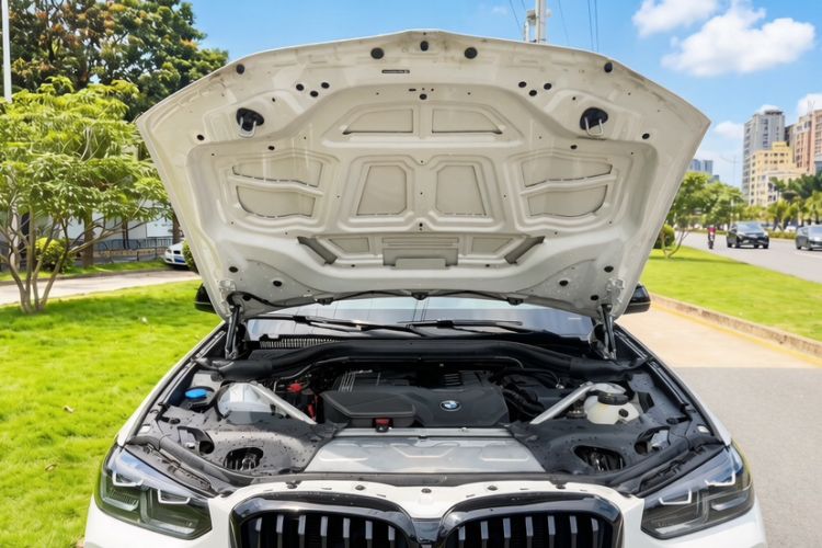Used BMW X3 2023 Restyled xDrive30i Luxury Version M Night Edition Package Engine Bay