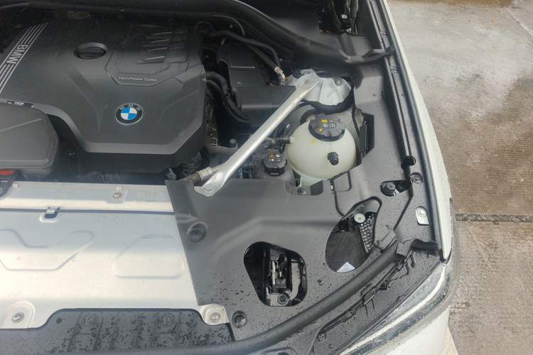 Used BMW X3 2023 Restyled xDrive30i Leading Edition M Night Sky Package Engine Bay Left