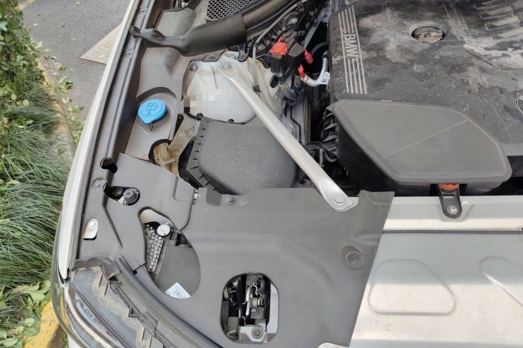 Used BMW X3 2023 xDrive25i M Sport Package Engine Bay Right
