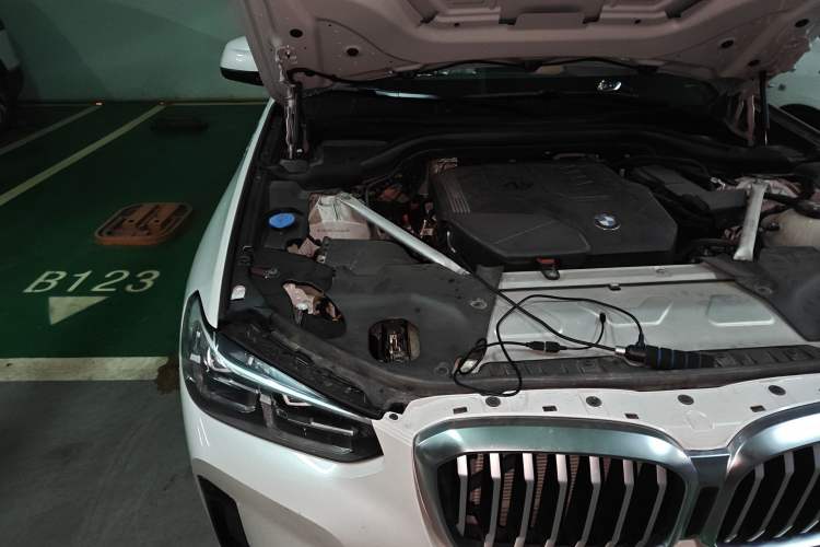 Used BMW X3 2023 xDrive25i M Sport Package Engine Bay Right