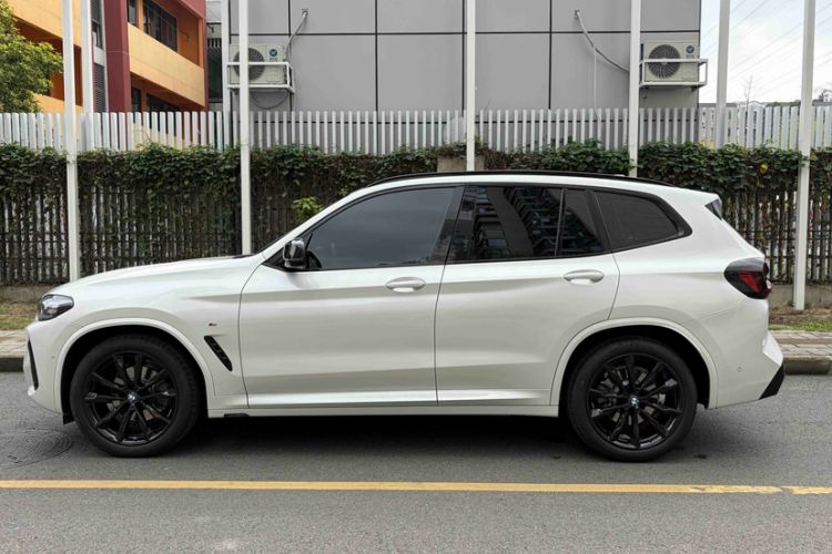 Used BMW X3 2023 xDrive30i Luxury Edition M Night Sky Package Exterior 2