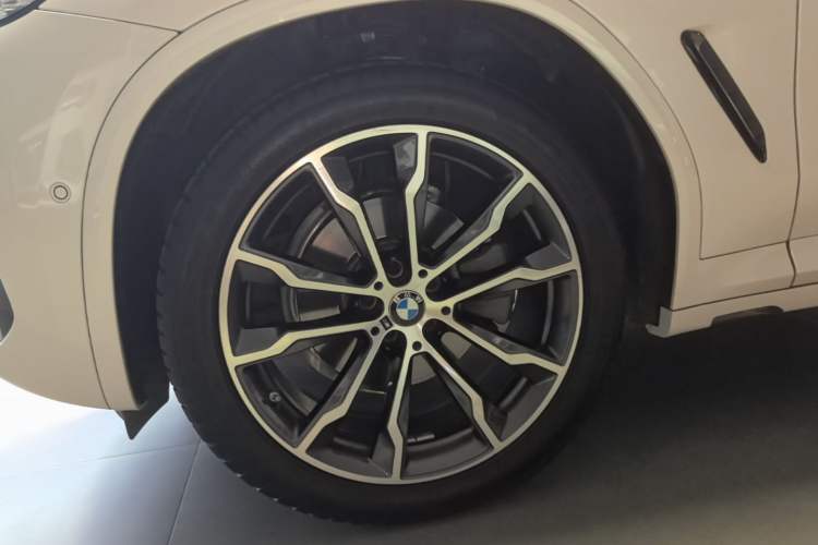 Used BMW X3 2023 Restyled xDrive30i Leading Edition M Night Sky Package Exterior 4