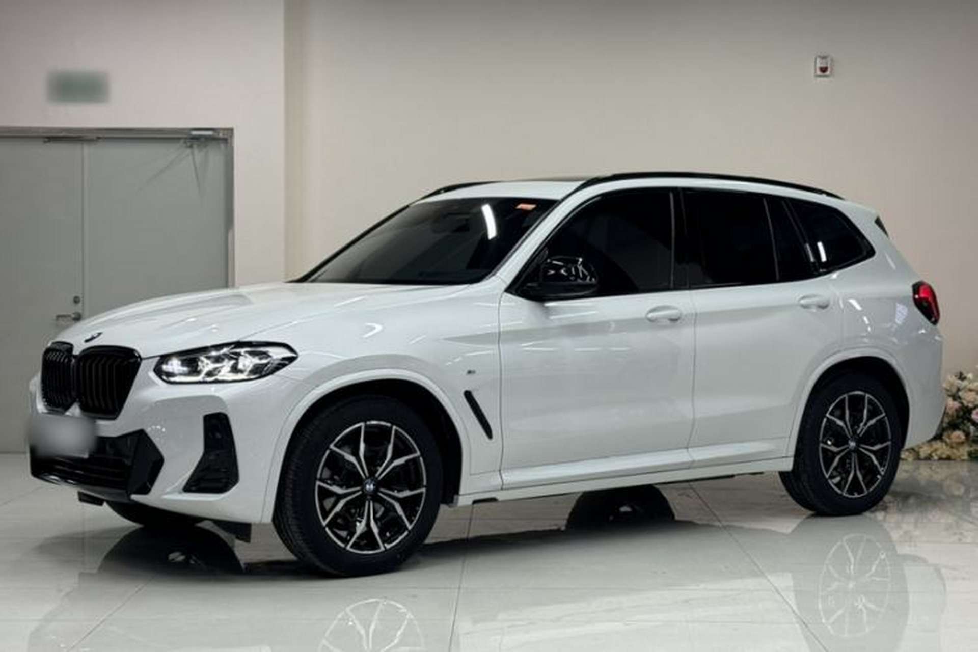Used BMW X3 2023 xDrive25i M Sport Package Front Left 45 Deg