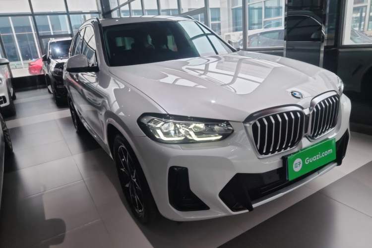 Used BMW X3 2023 xDrive25i M Sport Package Front Right 45 Deg