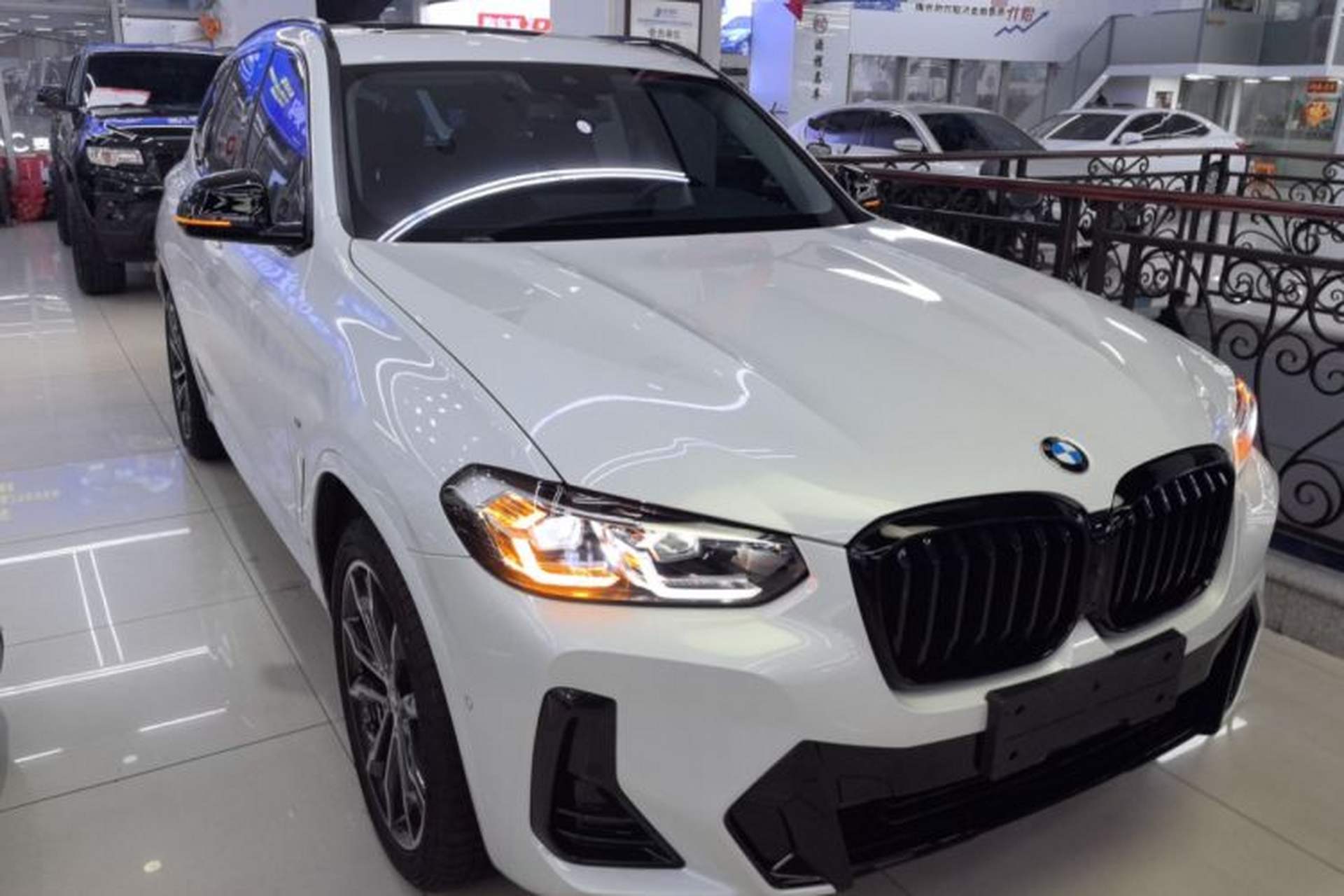 Used BMW X3 2023 Restyled xDrive30i Leading Edition M Night Sky Package Front Right 45 Deg