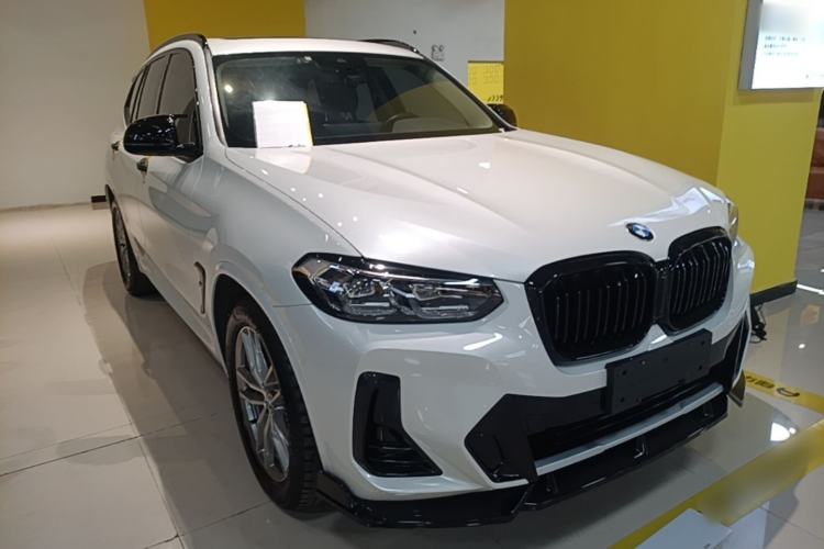 Used BMW X3 2023 xDrive25i M Sport Package Front Right 45 Deg
