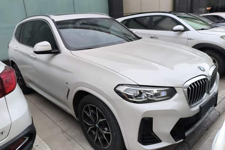 Used BMW X3 2023 xDrive25i M Sport Package Front Right 45 Deg