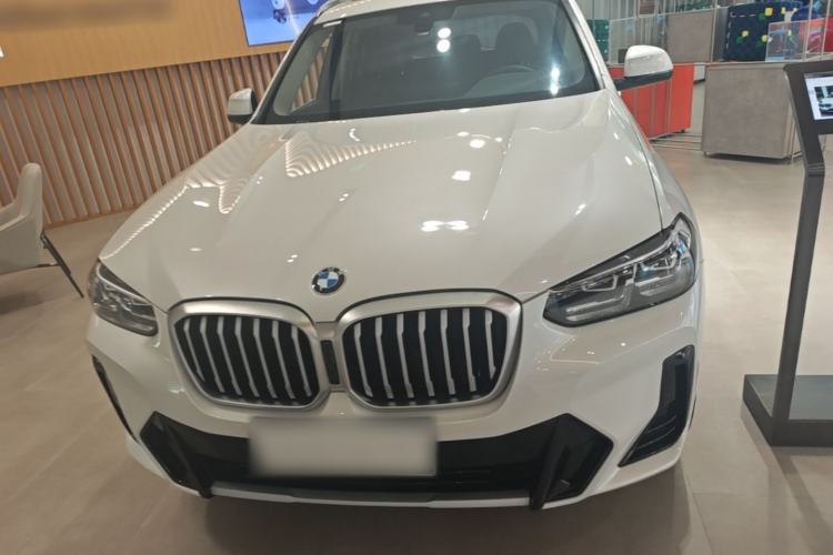 Used BMW X3 2023 xDrive25i M Sport Package Front