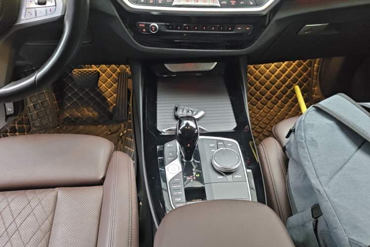 Used BMW X3 2023 xDrive25i M Sport Package Gear Lever