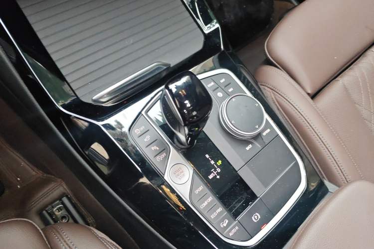 Used BMW X3 2023 xDrive30i Luxury Edition M Night Sky Package Gear Lever