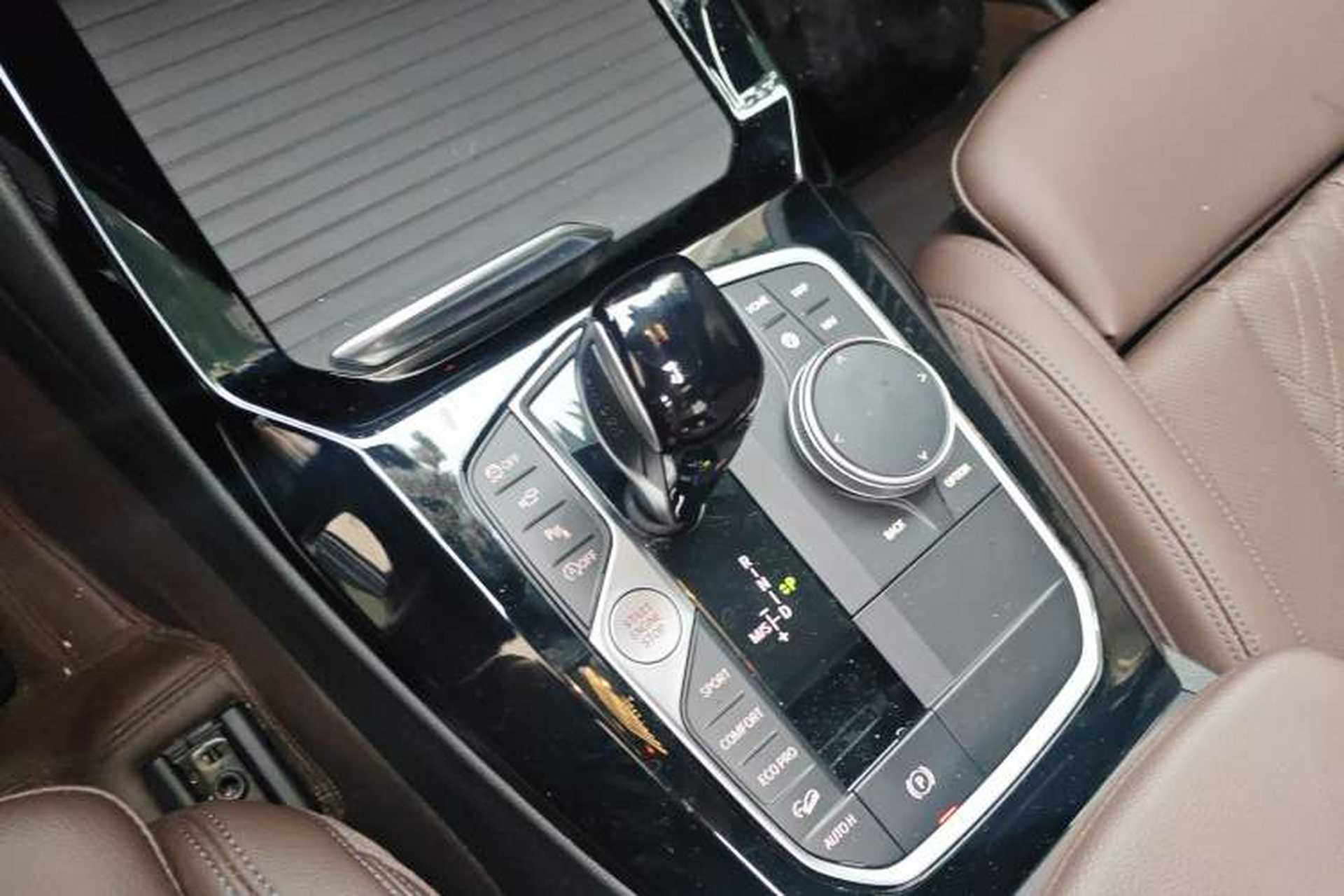 Used BMW X3 2023 xDrive30i Luxury Edition M Night Sky Package Gear Lever