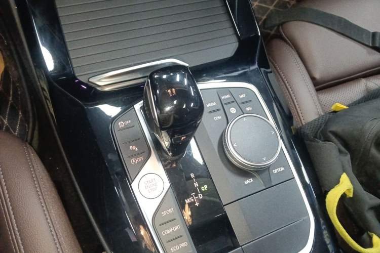 Used BMW X3 2023 xDrive25i M Sport Package Gear Lever