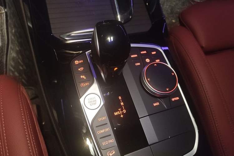 Used BMW X3 2023 xDrive30i Luxury Edition M Night Sky Package Gear Lever