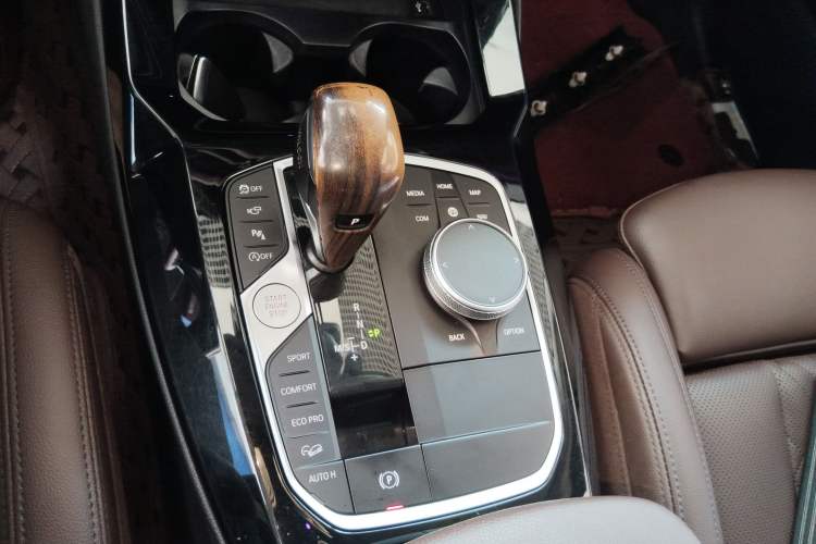 Used BMW X3 2023 xDrive30i Leading Model M Night Edition Package Gear Lever